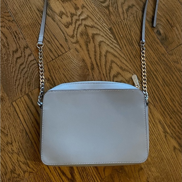 Like New Michael Kors Jet Set Saffiano Leather Crossbody Bag. - Picture 2 of 3